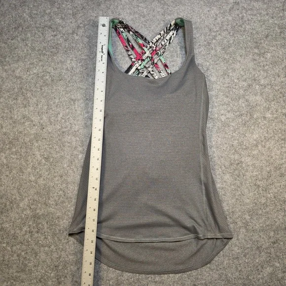 Lululemon Tank Women 6 Gray Free To Be Tank Strappy Back Built-in Bra - Picture 2 of 8